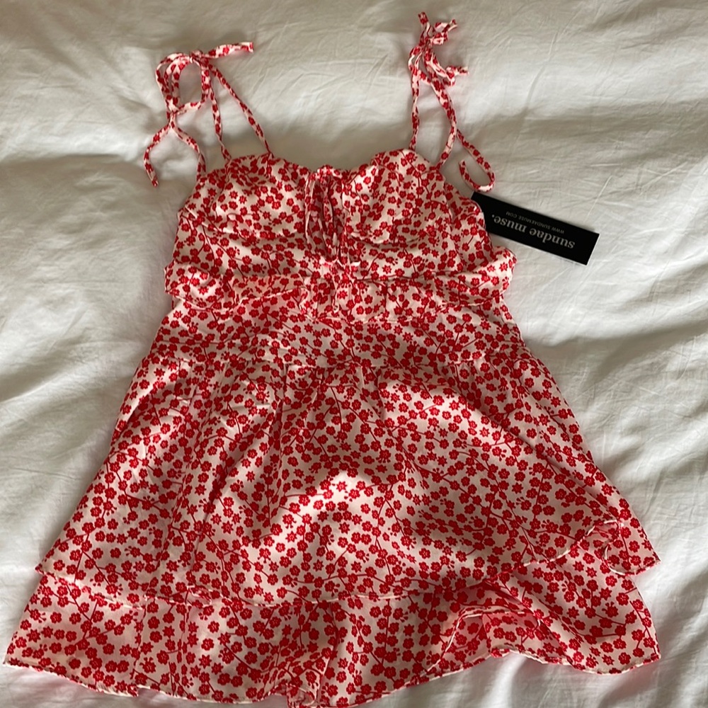 Sundae Muse red and white floral romper. Size US 4/AUS 8.
